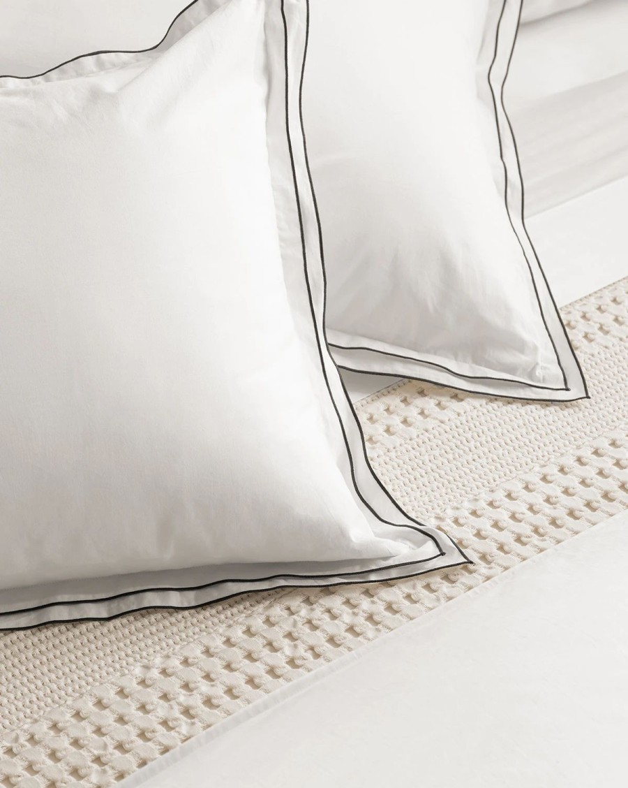 * Devlin White Shams (Set Of 2) Pillowcases & Shams