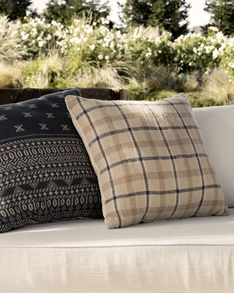 * Tamsin Indoor/Outdoor Pillow Patterned Pillows