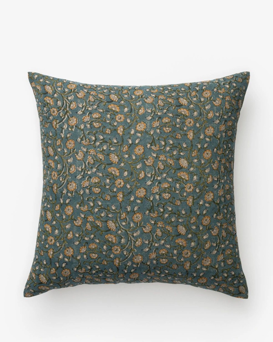 * Daya Floral Pillow Cover Patterned Pillows